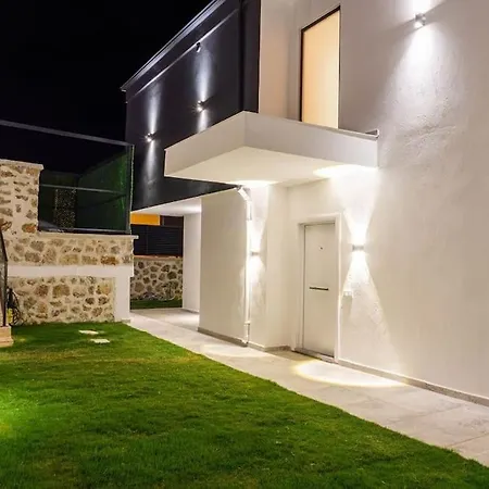 Sira Villa
